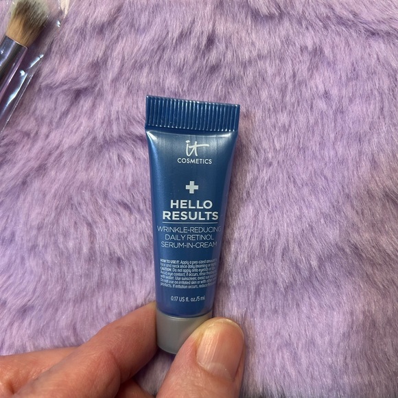 Stocking stuffer!! Ipsy Bundle -lavender faux fur makeup bag and 5 goodies - Picture 2 of 7